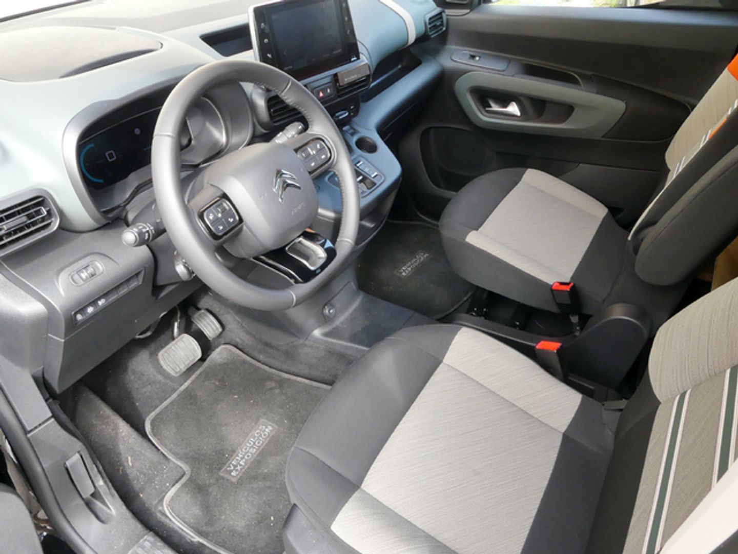 Citroen ë-Berlingo Shine Talla XL 50 kWh 100 kW (136 CV)
