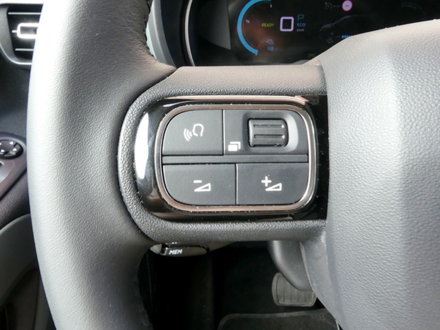 Citroen ë-Berlingo Shine Talla XL 50 kWh 100 kW (136 CV)