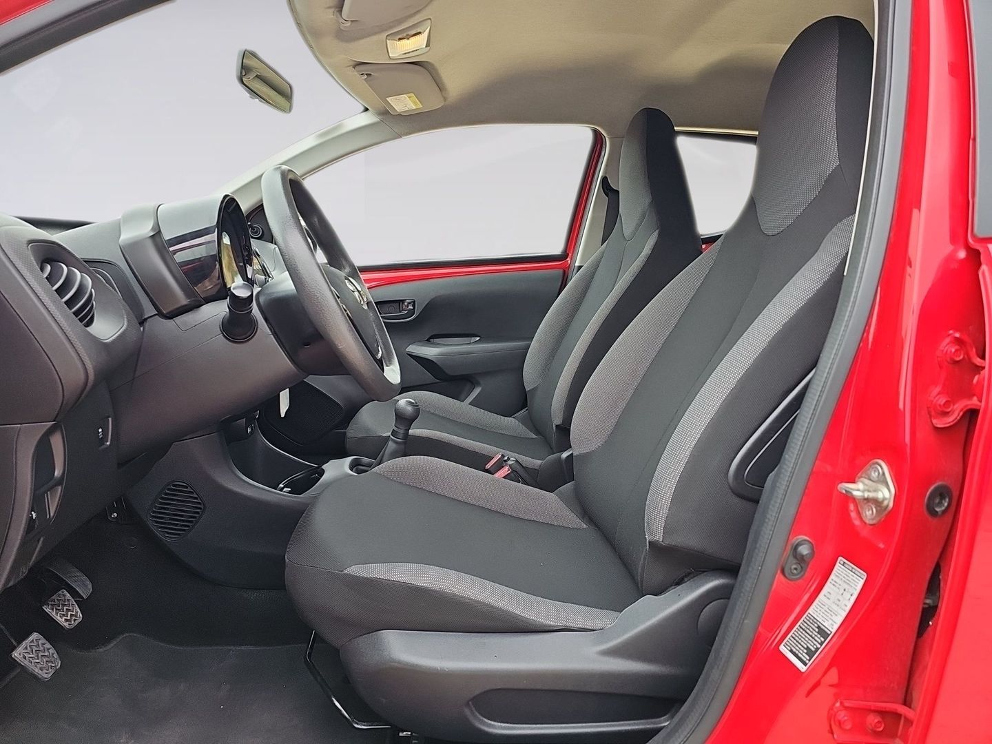 Toyota Aygo 1.0 70 x-play 53 kW (72 CV)