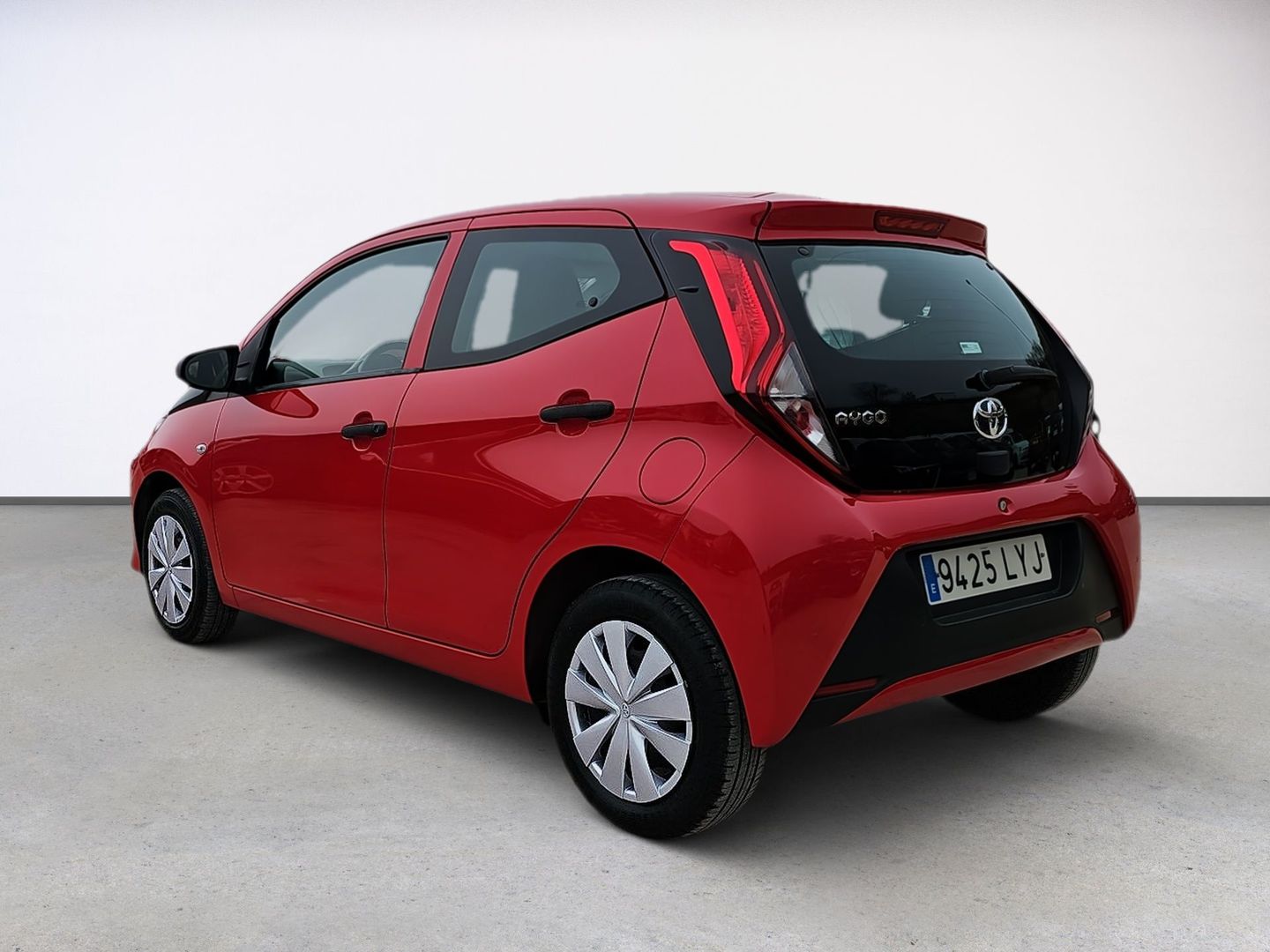 Toyota Aygo 1.0 70 x-play 53 kW (72 CV)