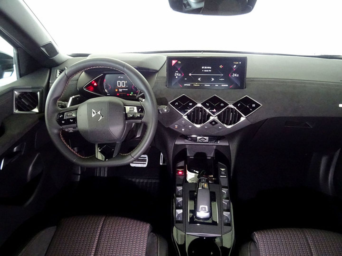 DS DS3 BlueHDi 130 Performance Line Auto 96 kW (131 CV)