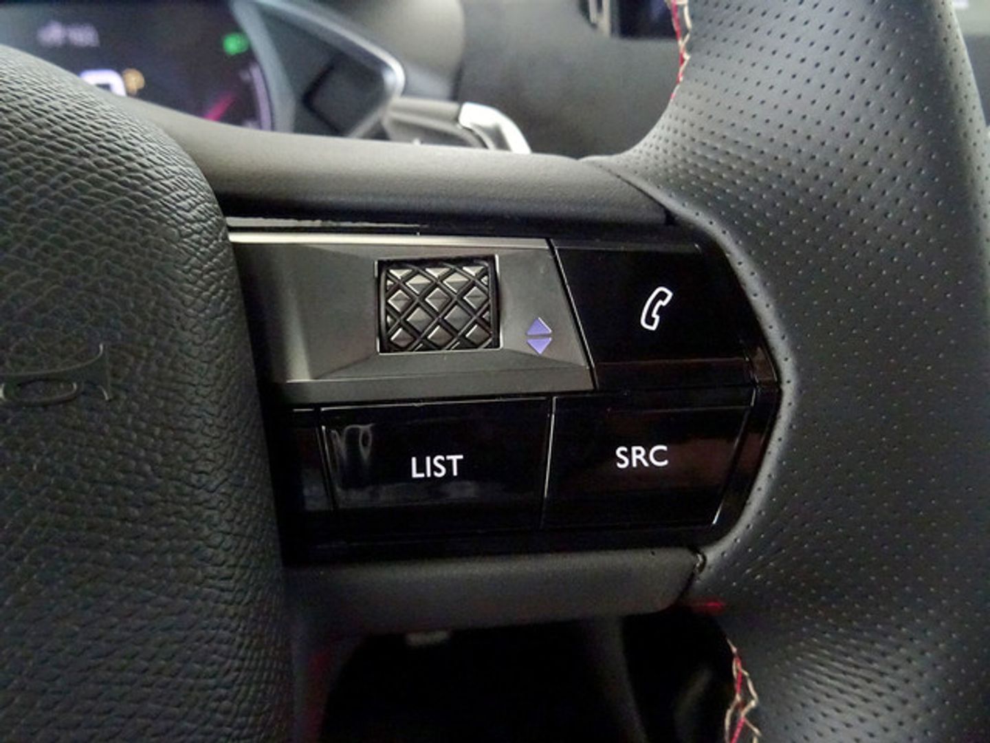 DS DS3 BlueHDi 130 Performance Line Auto 96 kW (131 CV)