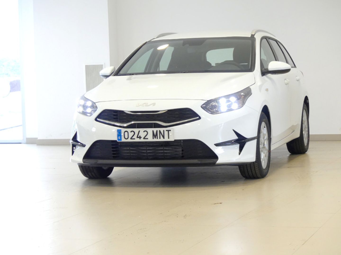 Kia Ceed Tourer 1.6 MHEV iMT Concept 100 kW (136 CV)