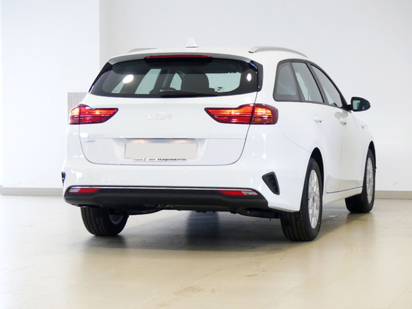 Kia Ceed Tourer 1.6 MHEV iMT Concept 100 kW (136 CV)