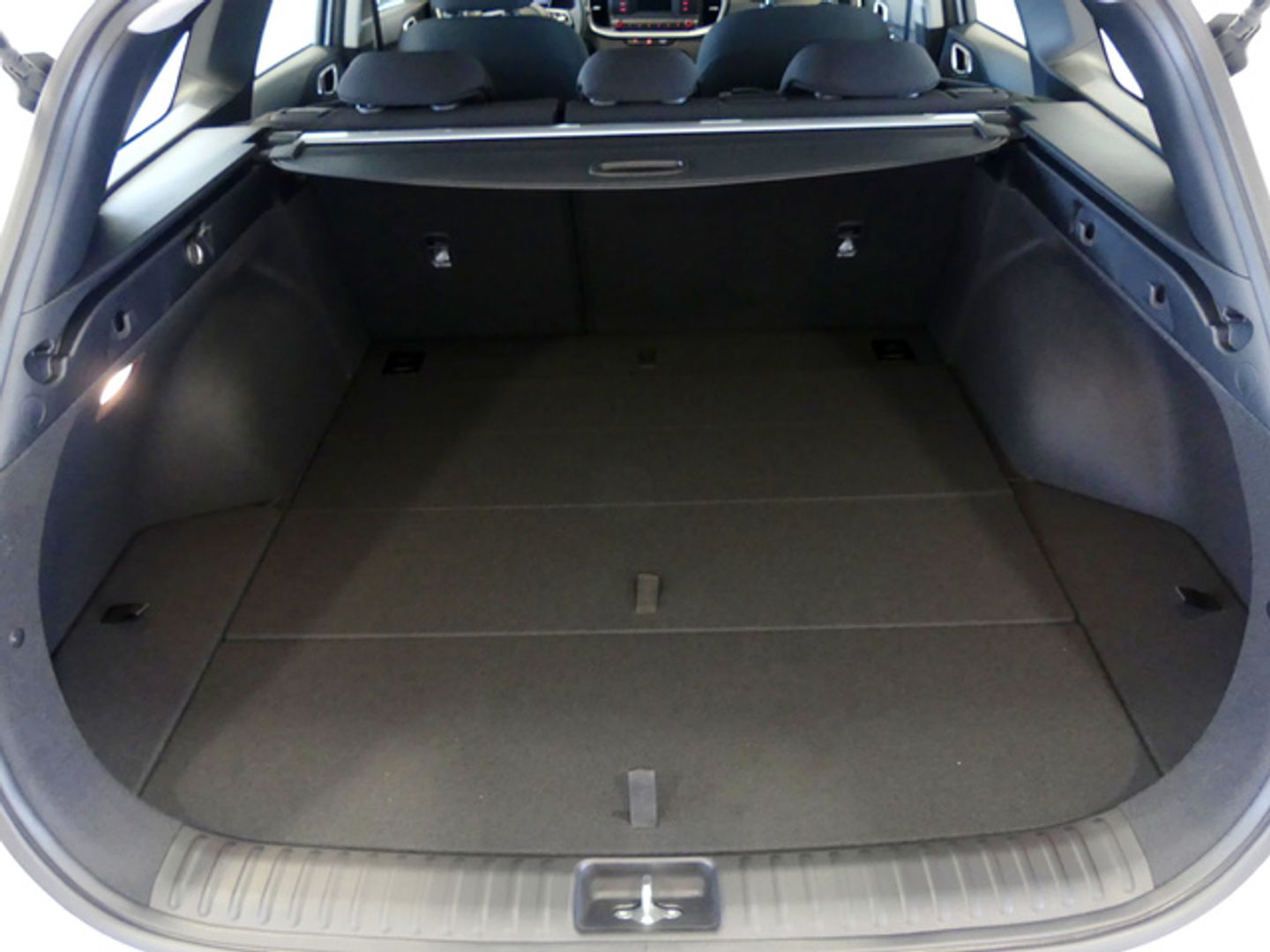 Kia Ceed Tourer 1.6 MHEV iMT Concept 100 kW (136 CV)