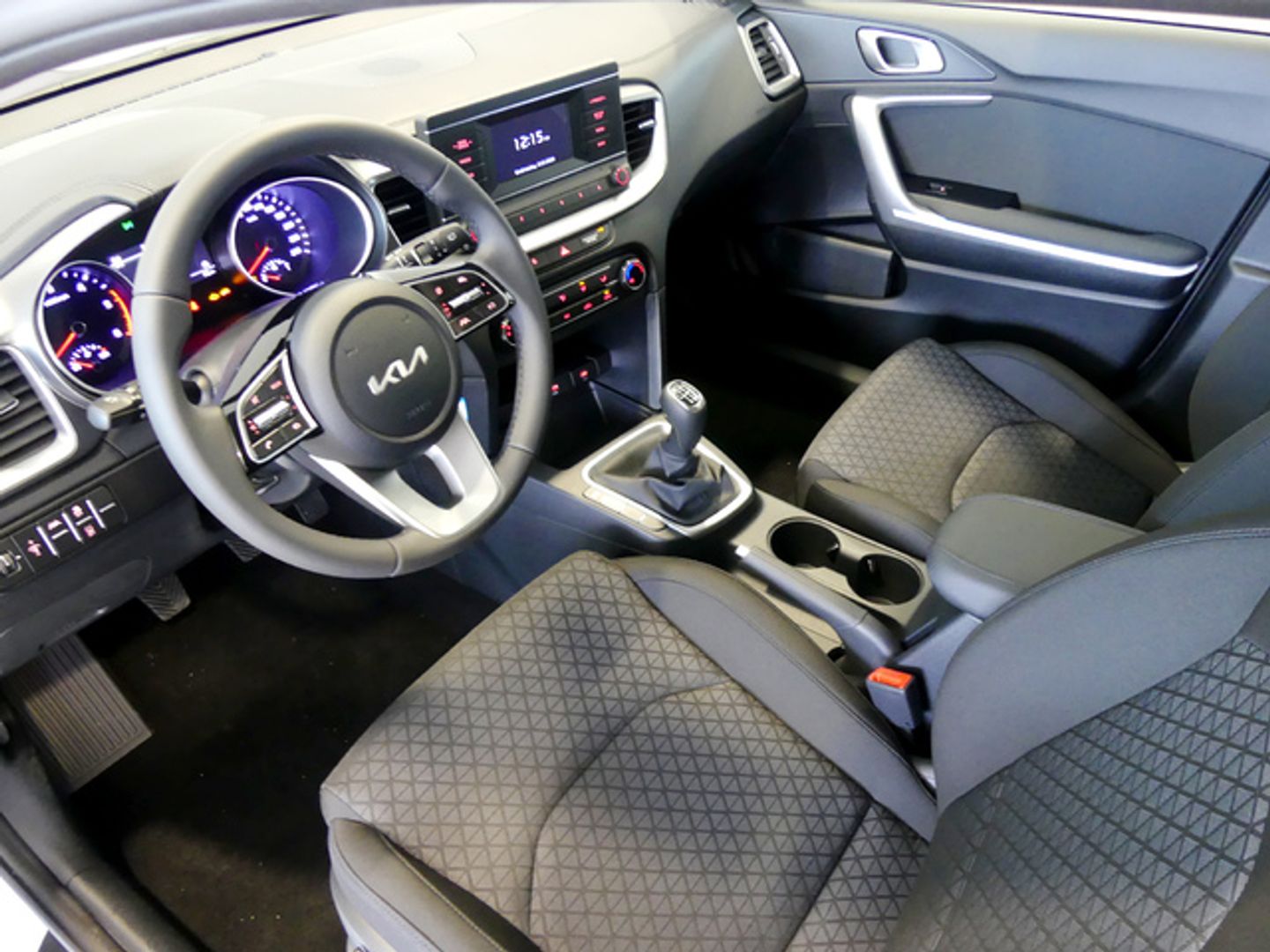 Kia Ceed Tourer 1.6 MHEV iMT Concept 100 kW (136 CV)