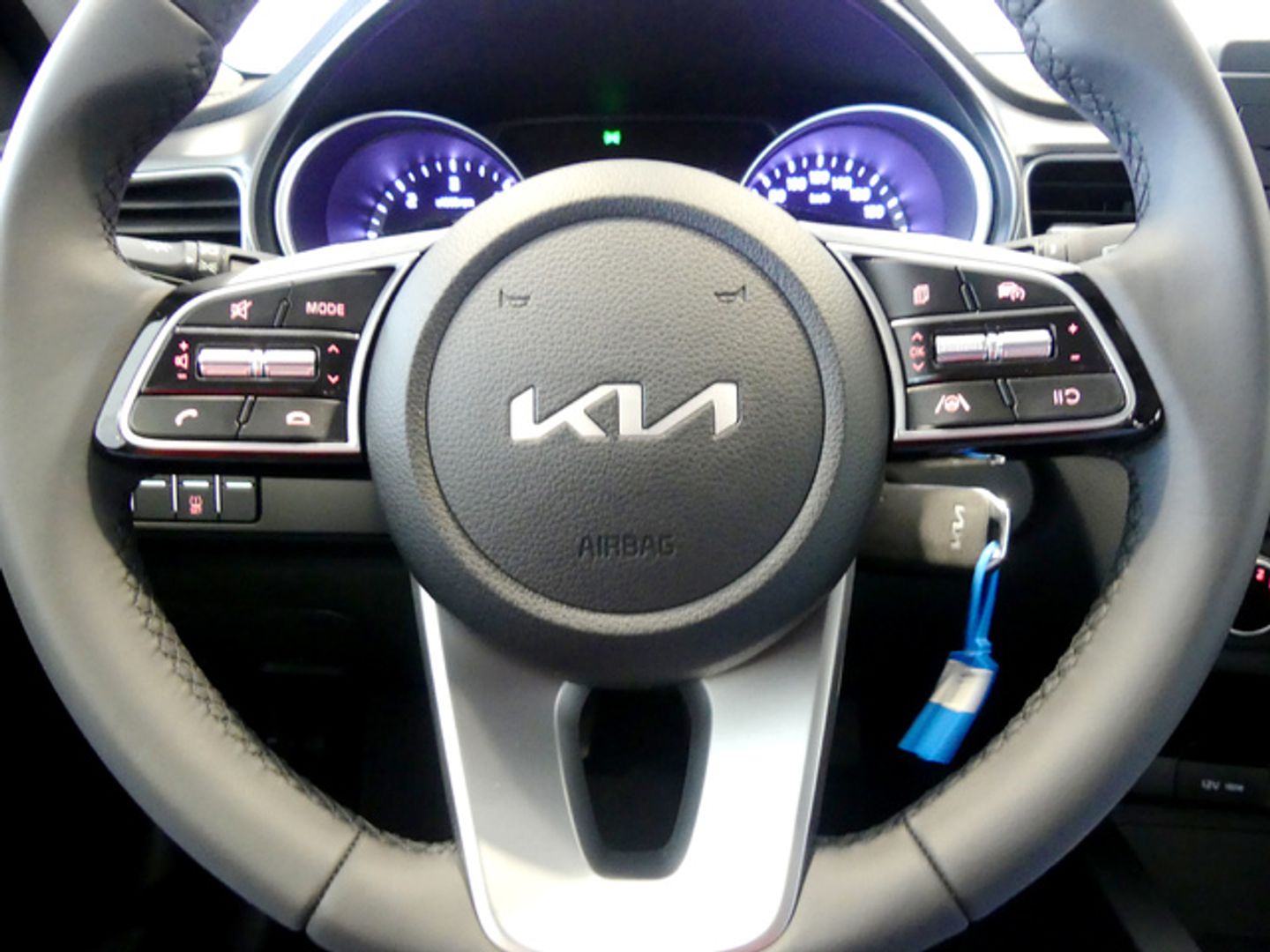 Kia Ceed Tourer 1.6 MHEV iMT Concept 100 kW (136 CV)
