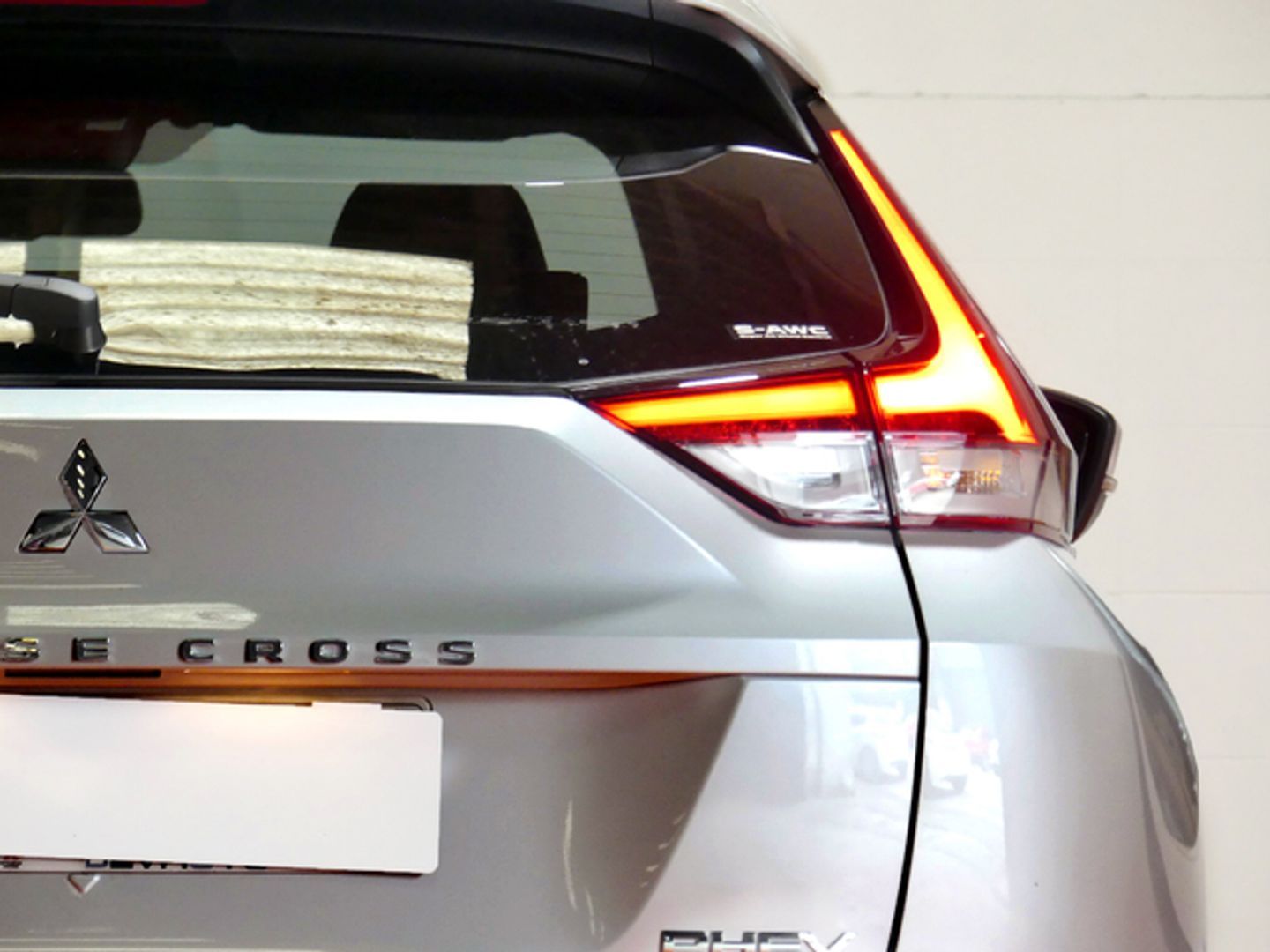 Mitsubishi Eclipse Cross 2.4 PHEV Kaiteki+ 4WD Auto 138 kW (188 CV)