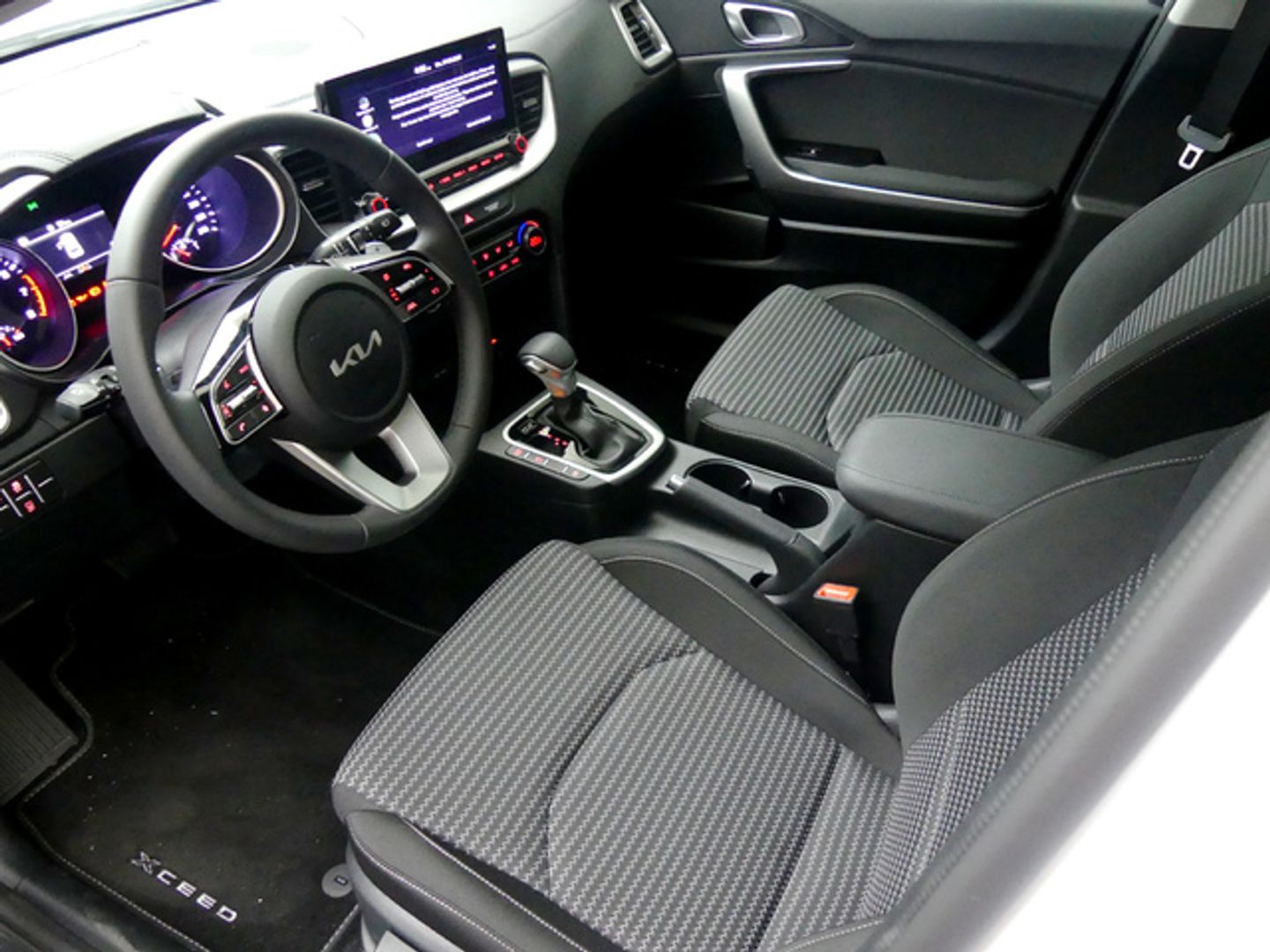 Kia XCeed 1.5 MHEV iMT Drive DCT 103 kW (140 CV)