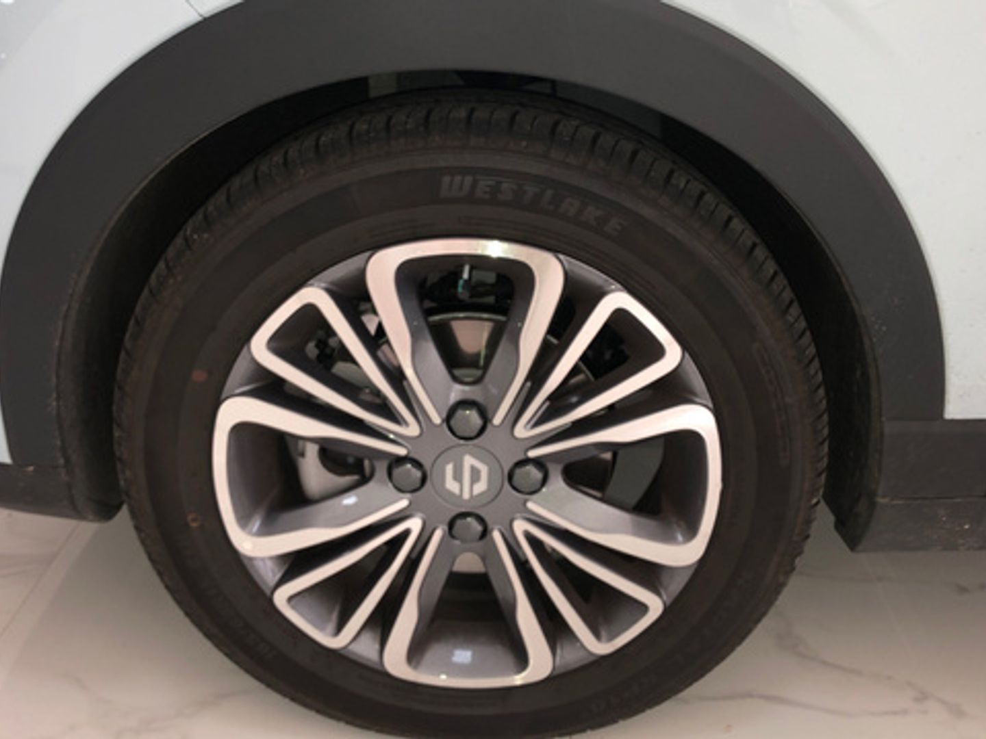 Leapmotor T03 BEV 37.3kWh Design Auto 70 kW (95 CV)
