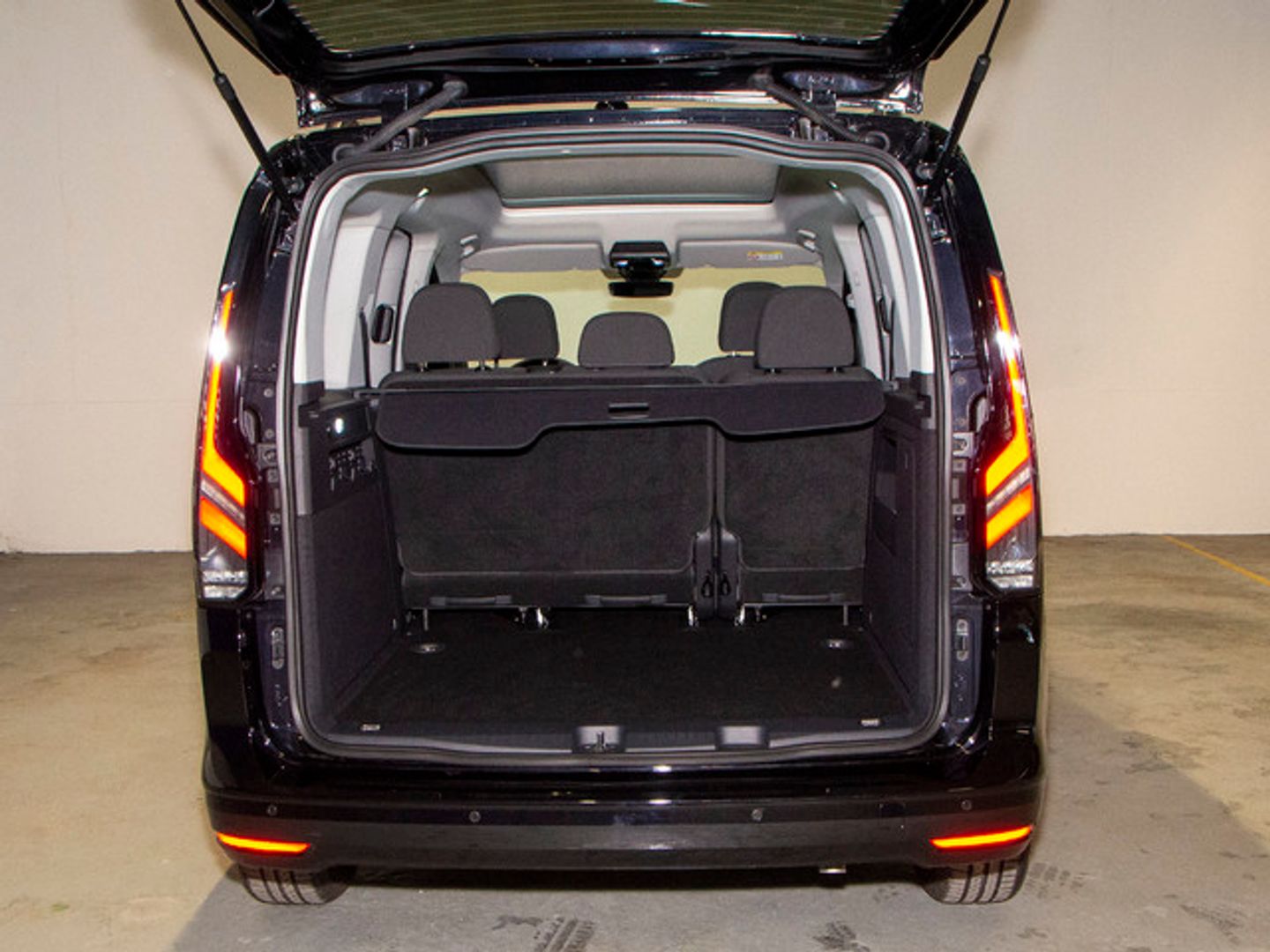 Ford Tourneo Connect 2.0 Ecoblue S&S Titanium 90 kW (122 CV)