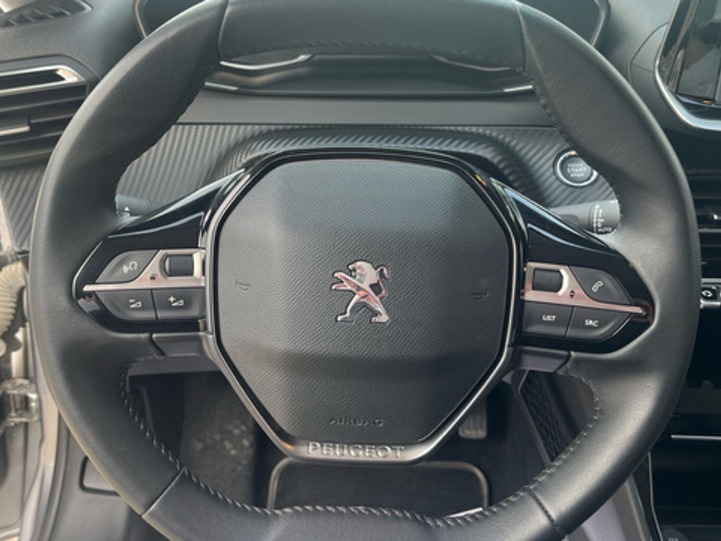 Peugeot 208 BlueHDi 100 Allure