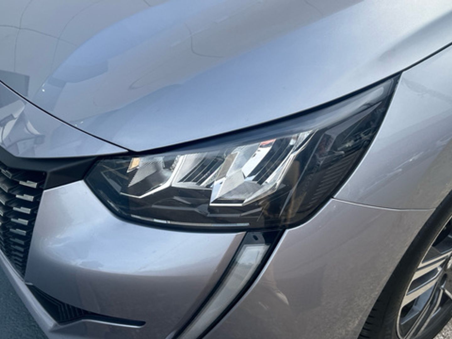 Peugeot 208 BlueHDi 100 Allure