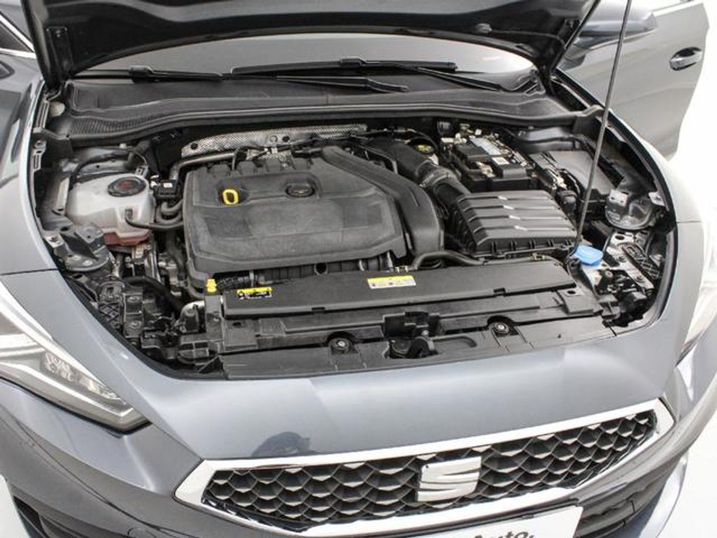 Seat León 1.5 eTSI Xcellence Launch Pack L