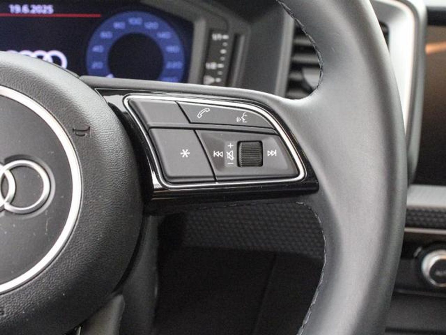 Audi A1 allstreet Adrenalin 30 TFSI 85 kW (116 CV) S tronic