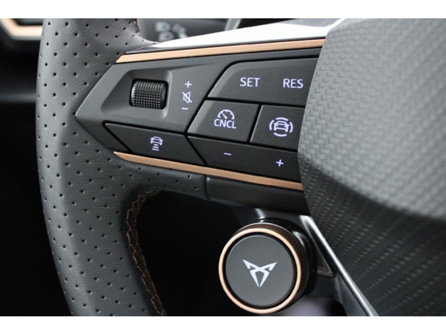 CUPRA Formentor 1.5 eTSI DSG 110 kW (150 CV)