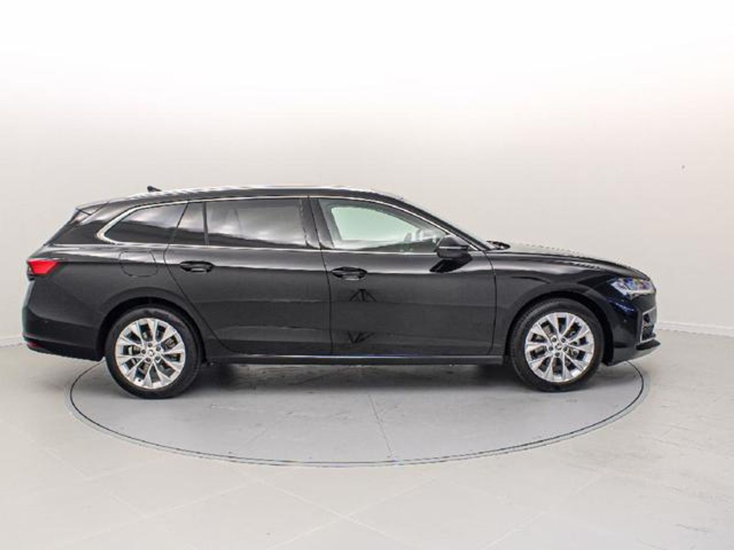 Skoda Superb Combi 1.5 TSI m-HEV Selection DSG 110 kW (150 CV)