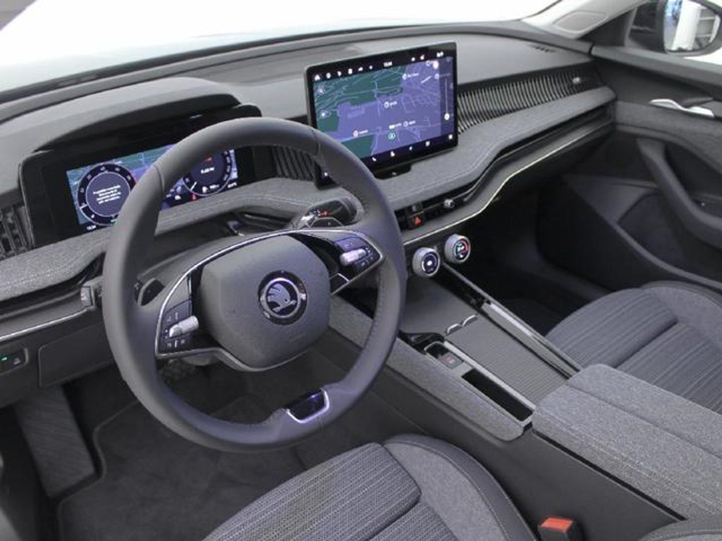 Skoda Superb Combi 1.5 TSI m-HEV Selection DSG 110 kW (150 CV)