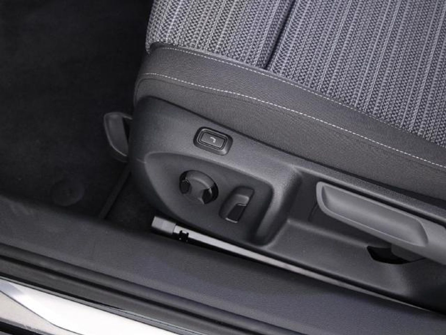 Skoda Superb Combi 1.5 TSI m-HEV Selection DSG 110 kW (150 CV)