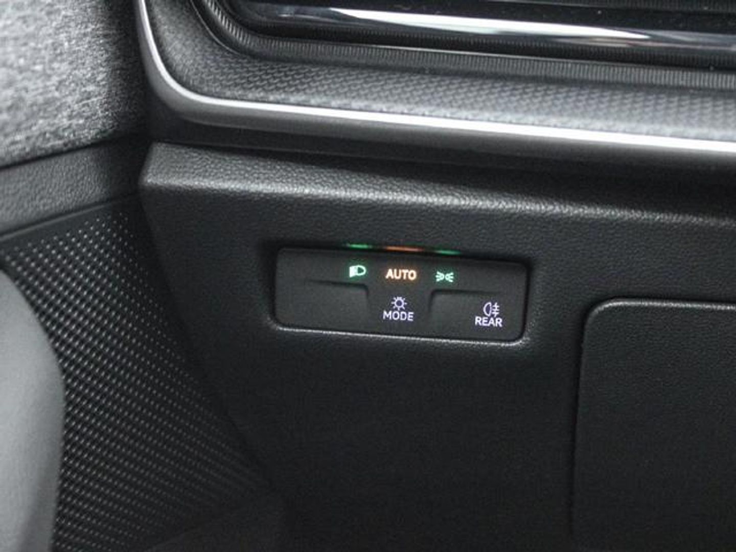 Skoda Superb Combi 1.5 TSI m-HEV Selection DSG 110 kW (150 CV)