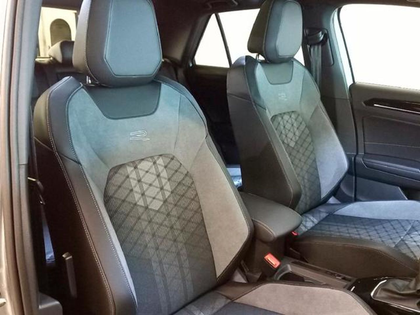 Volkswagen T-Roc R-Line 1.5 TSI 110 kW (150 CV) DSG