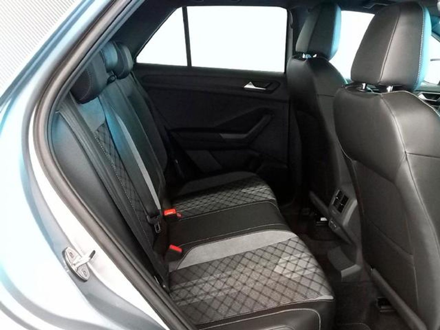 Volkswagen T-Roc R-Line 1.5 TSI 110 kW (150 CV) DSG