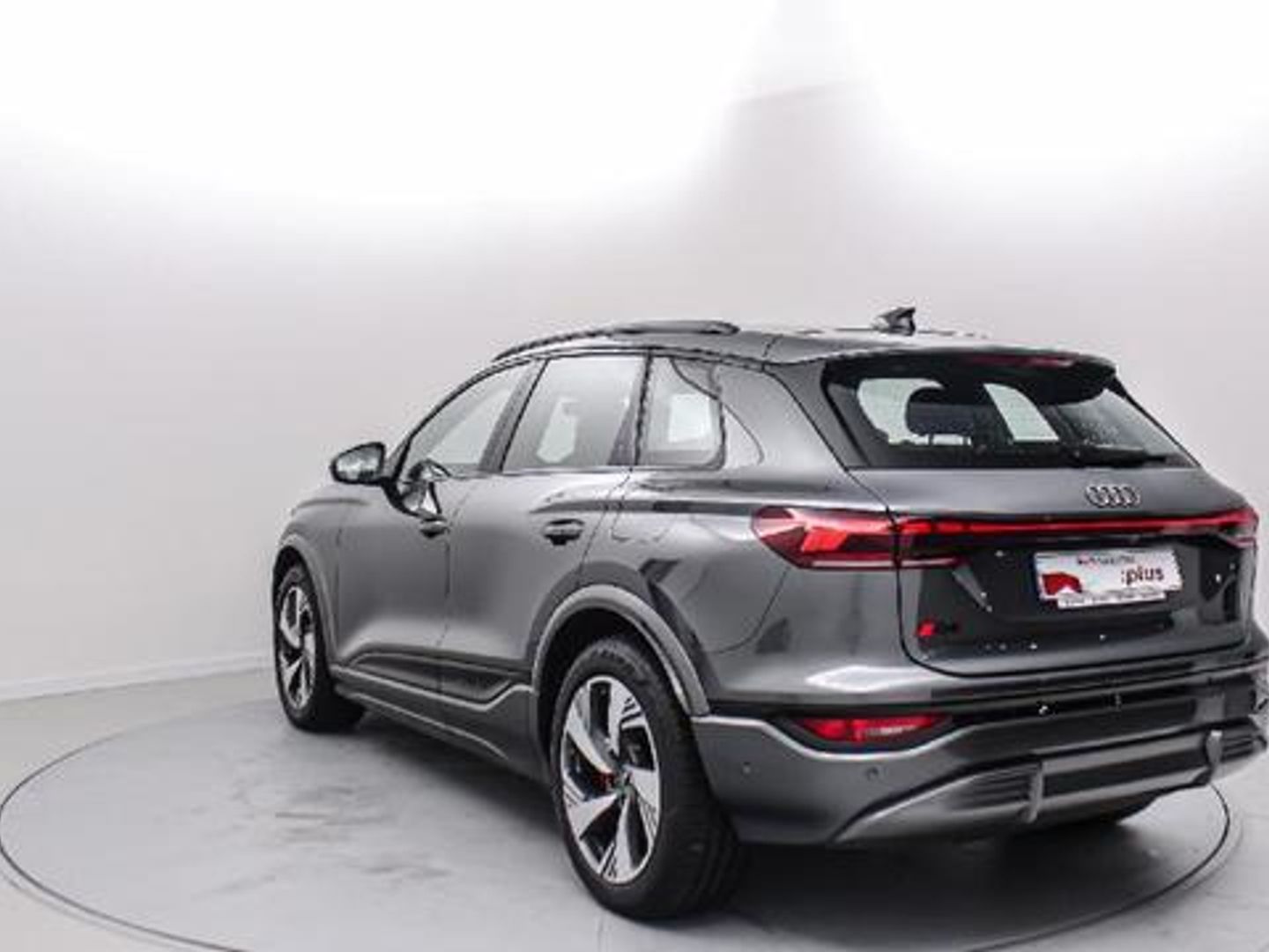 Audi Q6 e-tron S line S line