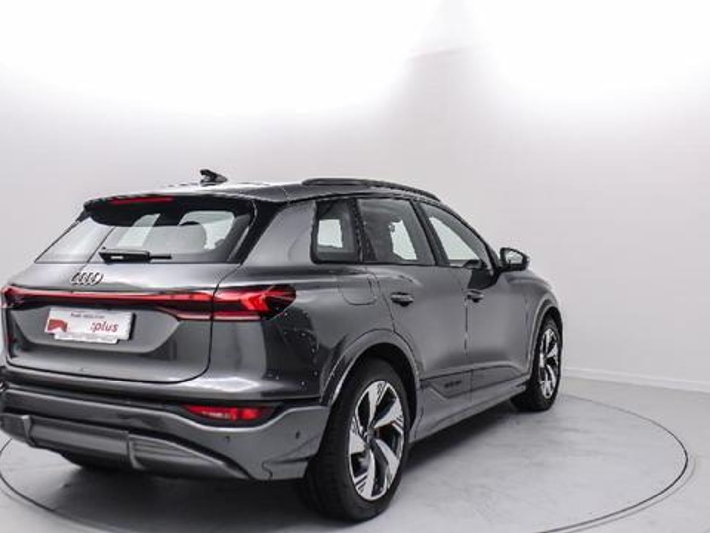 Audi Q6 e-tron S line S line