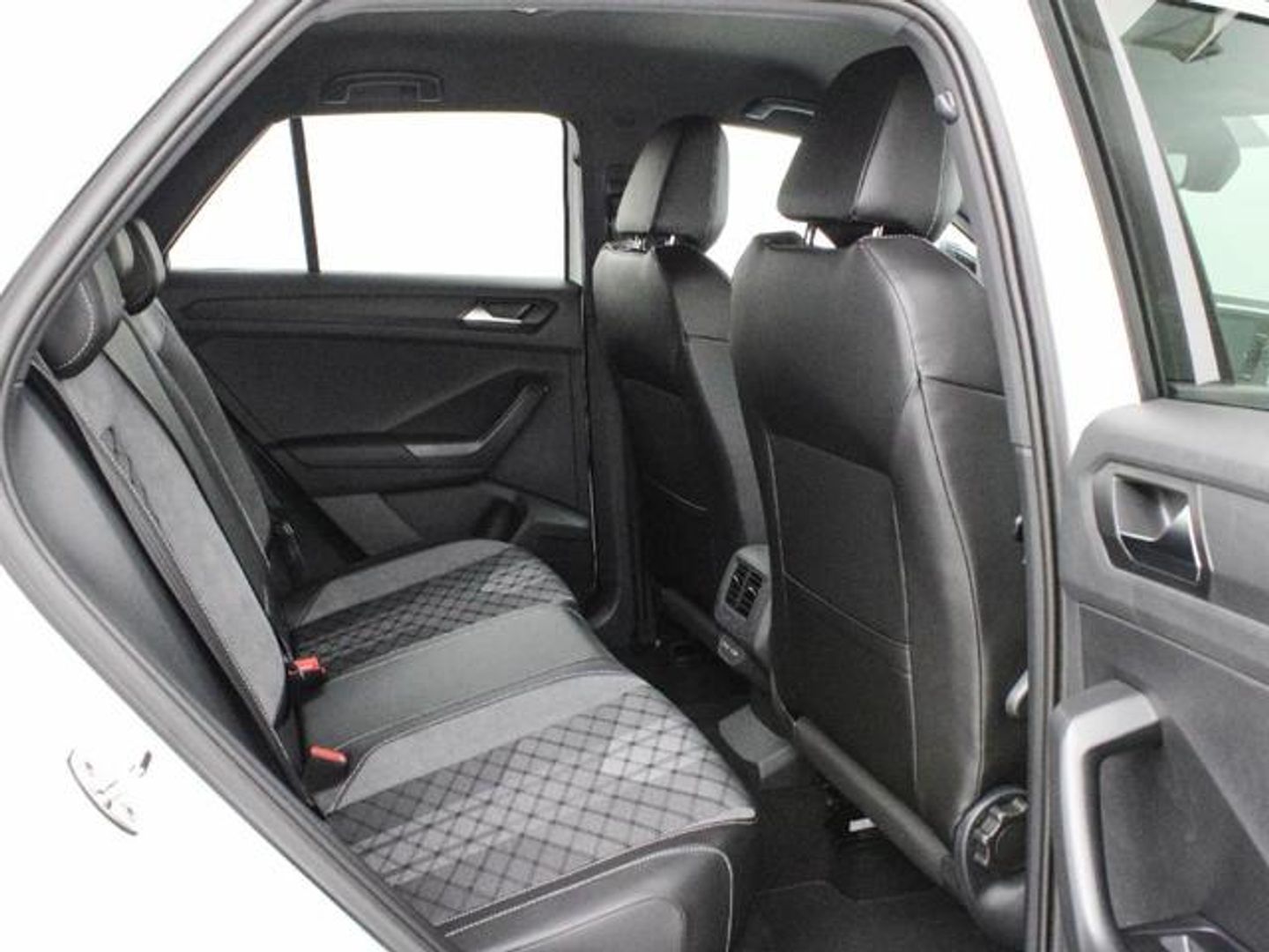Volkswagen T-Roc R-Line 1.5 TSI 110 kW (150 CV) DSG