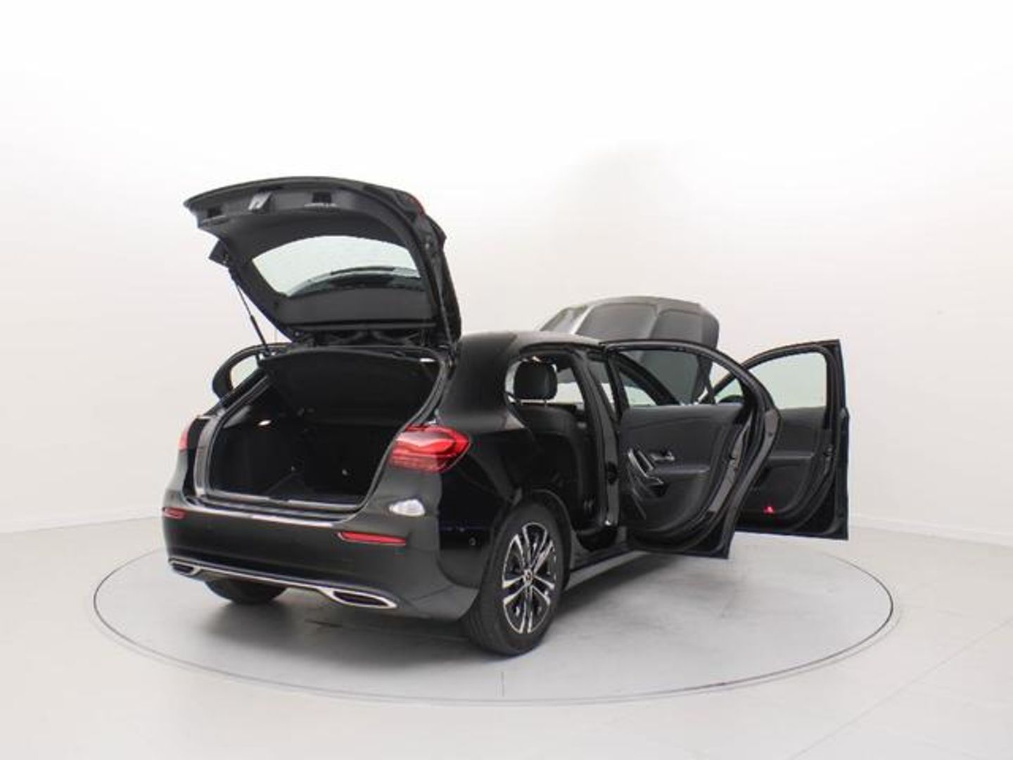 Mercedes-Benz Clase A 180 100 kW (136 CV)
