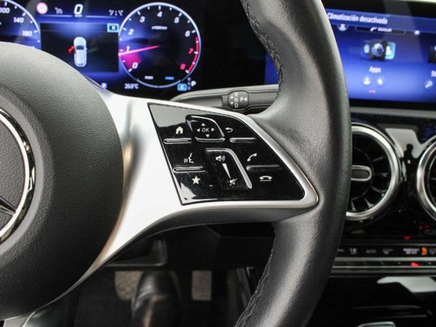Mercedes-Benz Clase A 180 100 kW (136 CV)