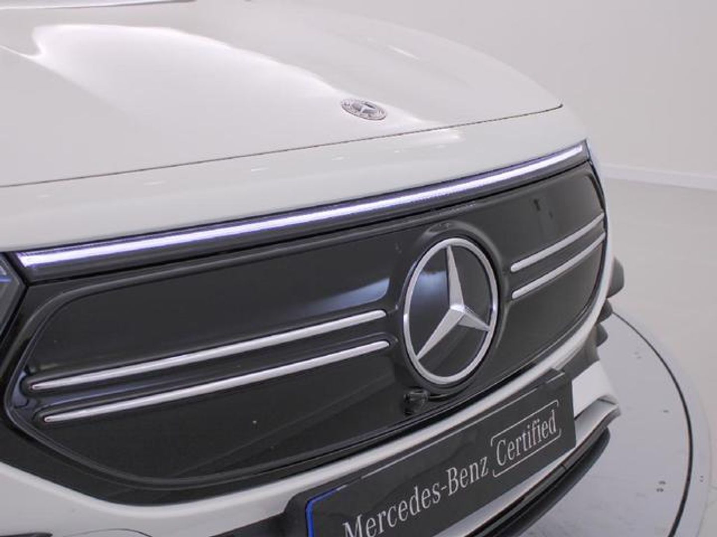 Mercedes-benz EQA 250 -