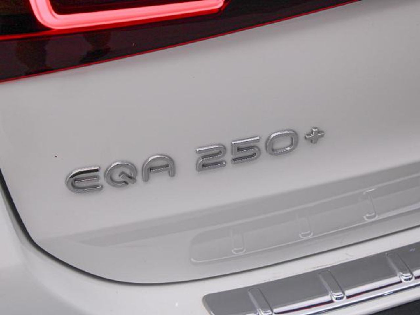 Mercedes-benz EQA 250 -