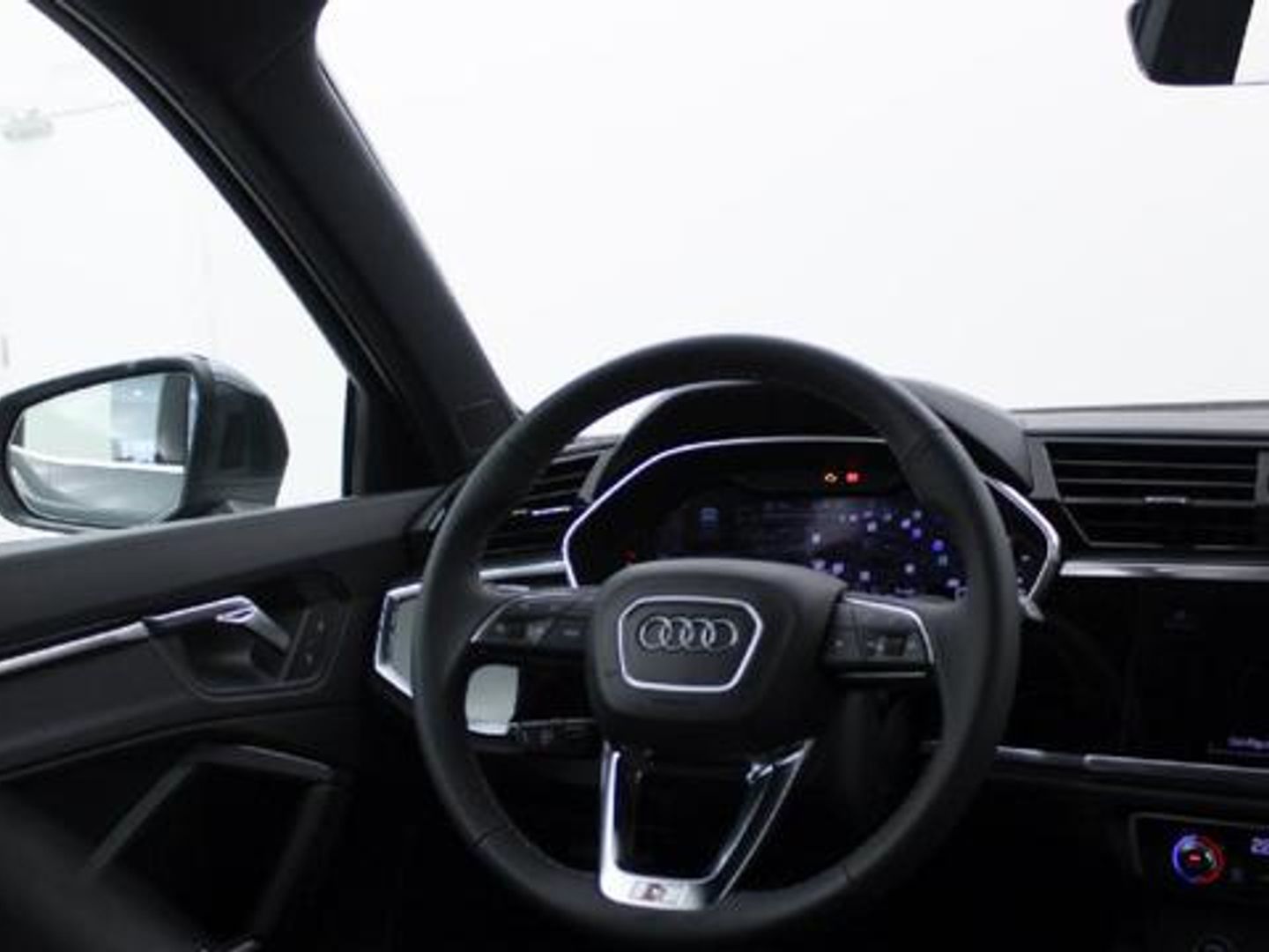 Audi Q3 35 TDI S line