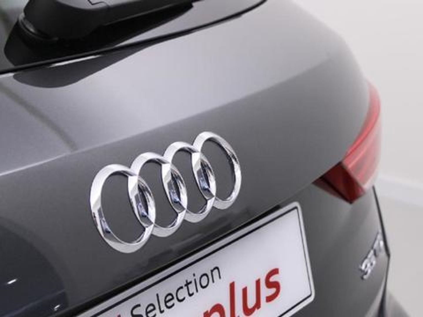 Audi Q3 35 TDI S line