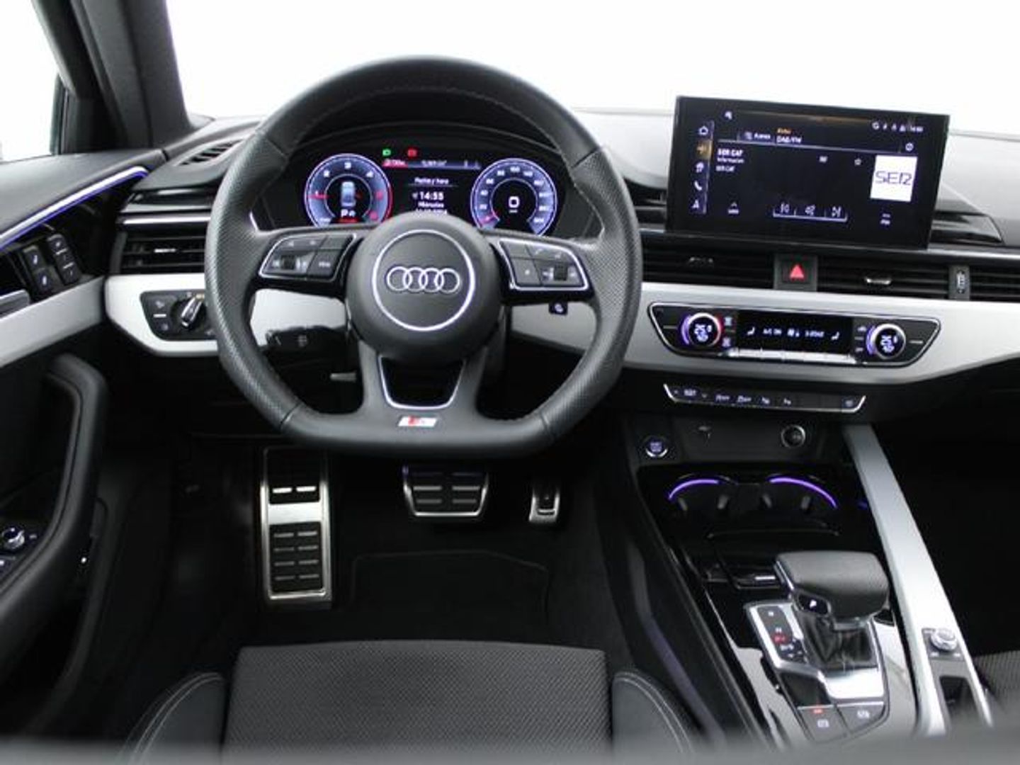 Audi A4 35 TDI S line