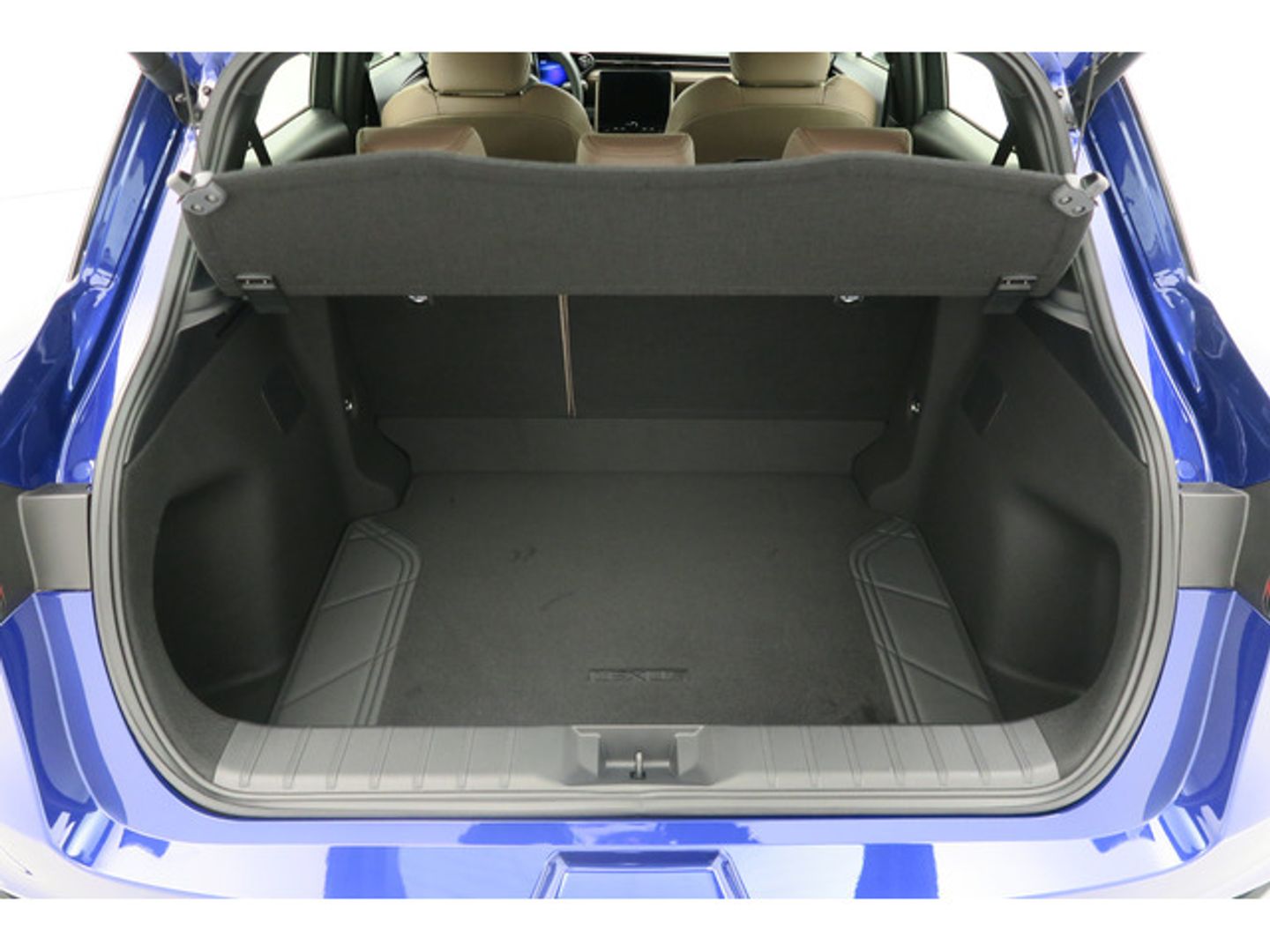 Lexus LBX 1.5 HEV Elegant Plus 100 kW (136 CV)