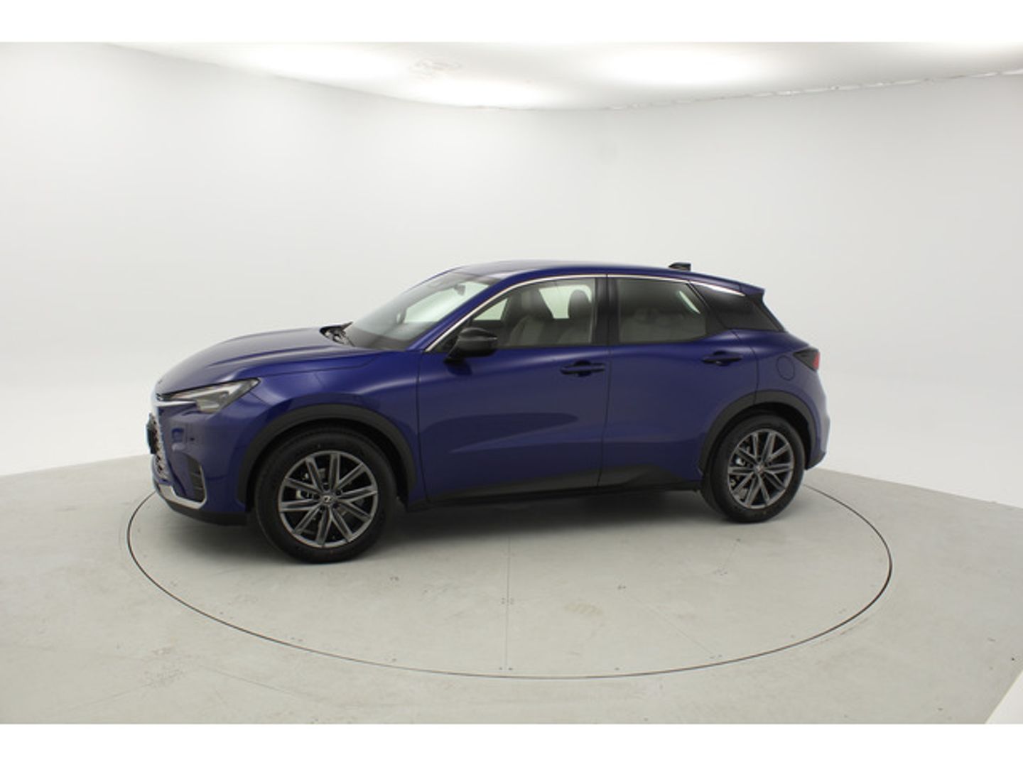 Lexus LBX 1.5 HEV Elegant Plus 100 kW (136 CV)