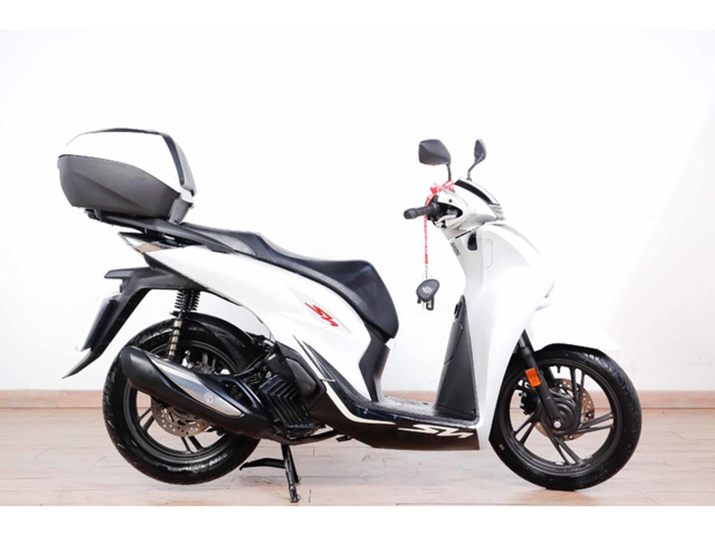 Honda SH 125i TOP BOX Blanco Motorcycle