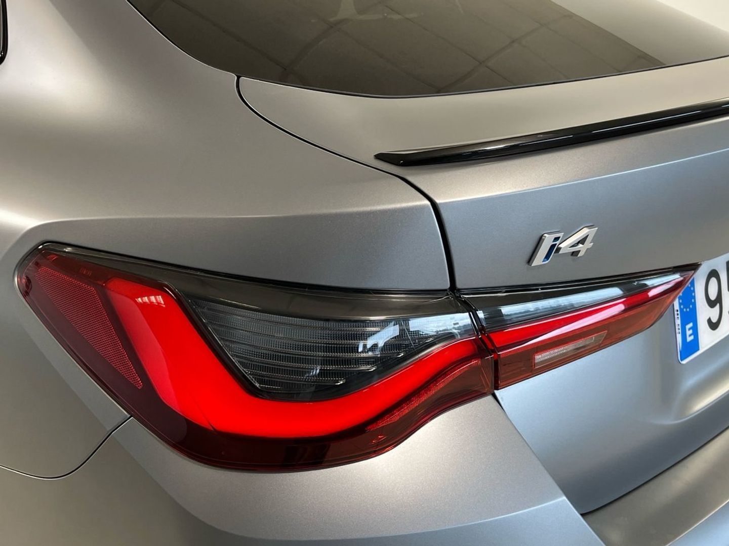 BMW i4 eDrive40 250 kW (340 CV)