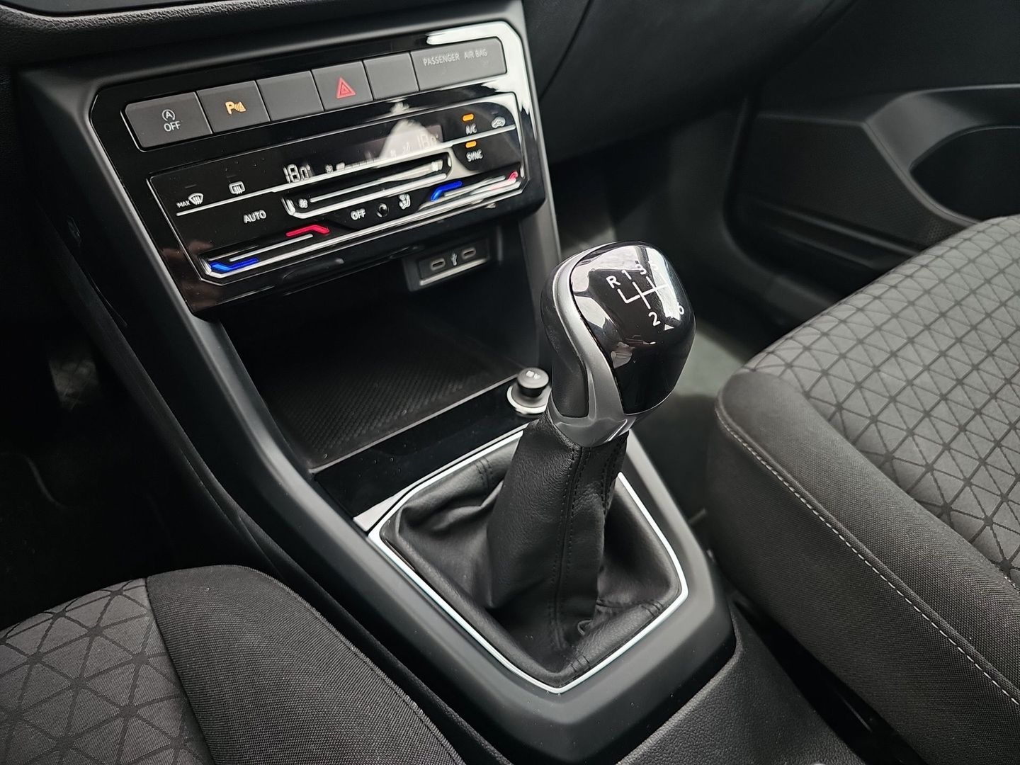 Volkswagen T-Cross Advance 1.0 TSI 81 kW (110 CV)