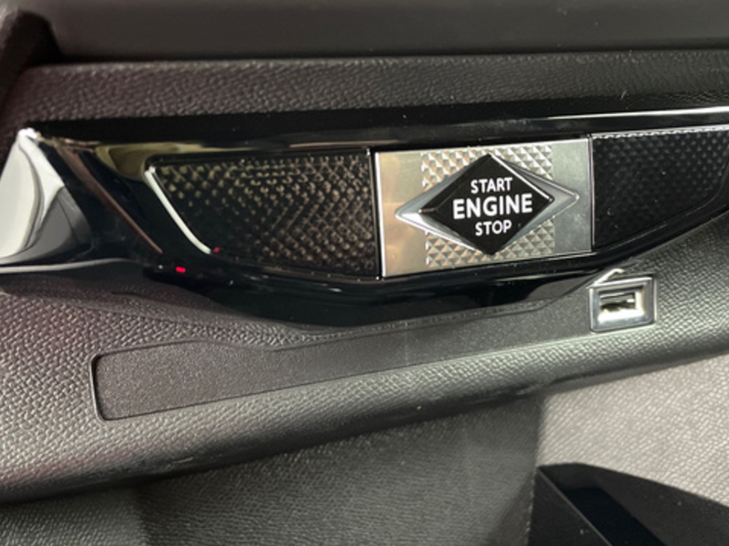 DS DS3 Crossback E-Tense 50 kW/h Performance Line 100 kW (136 CV)
