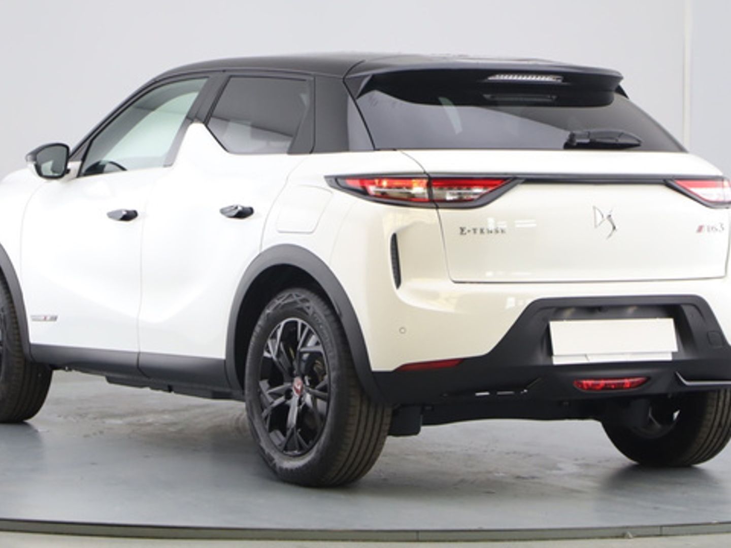 DS DS3 Crossback E-Tense 50 kW/h Performance Line 100 kW (136 CV)