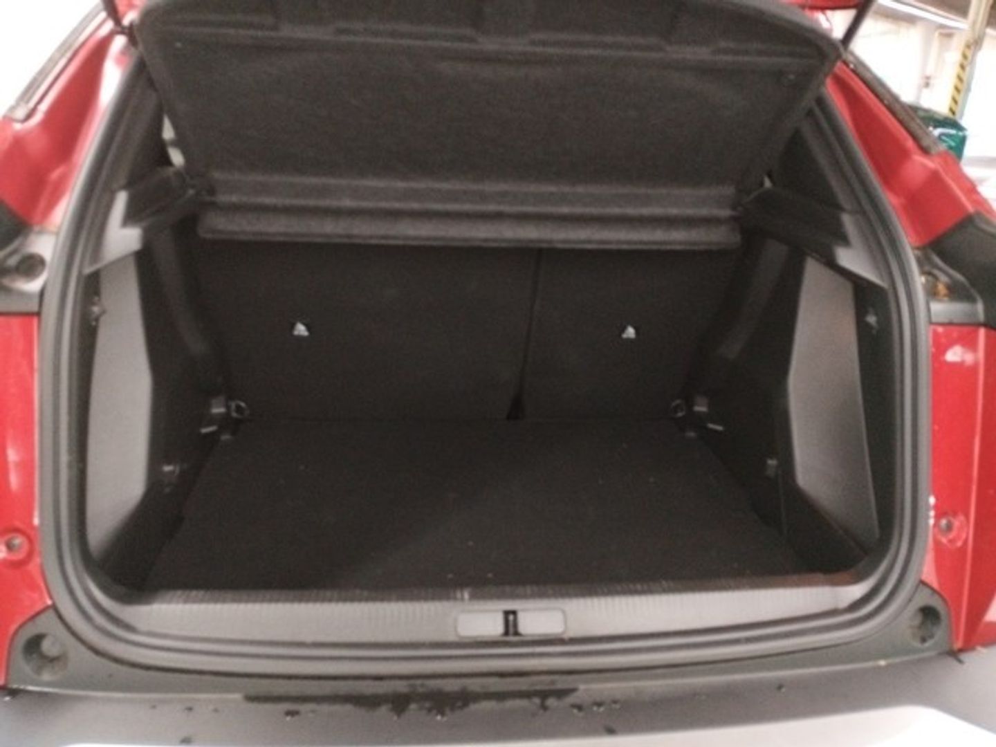 Peugeot e-2008 Eléctrico Allure Pack 100 kW (136 CV)