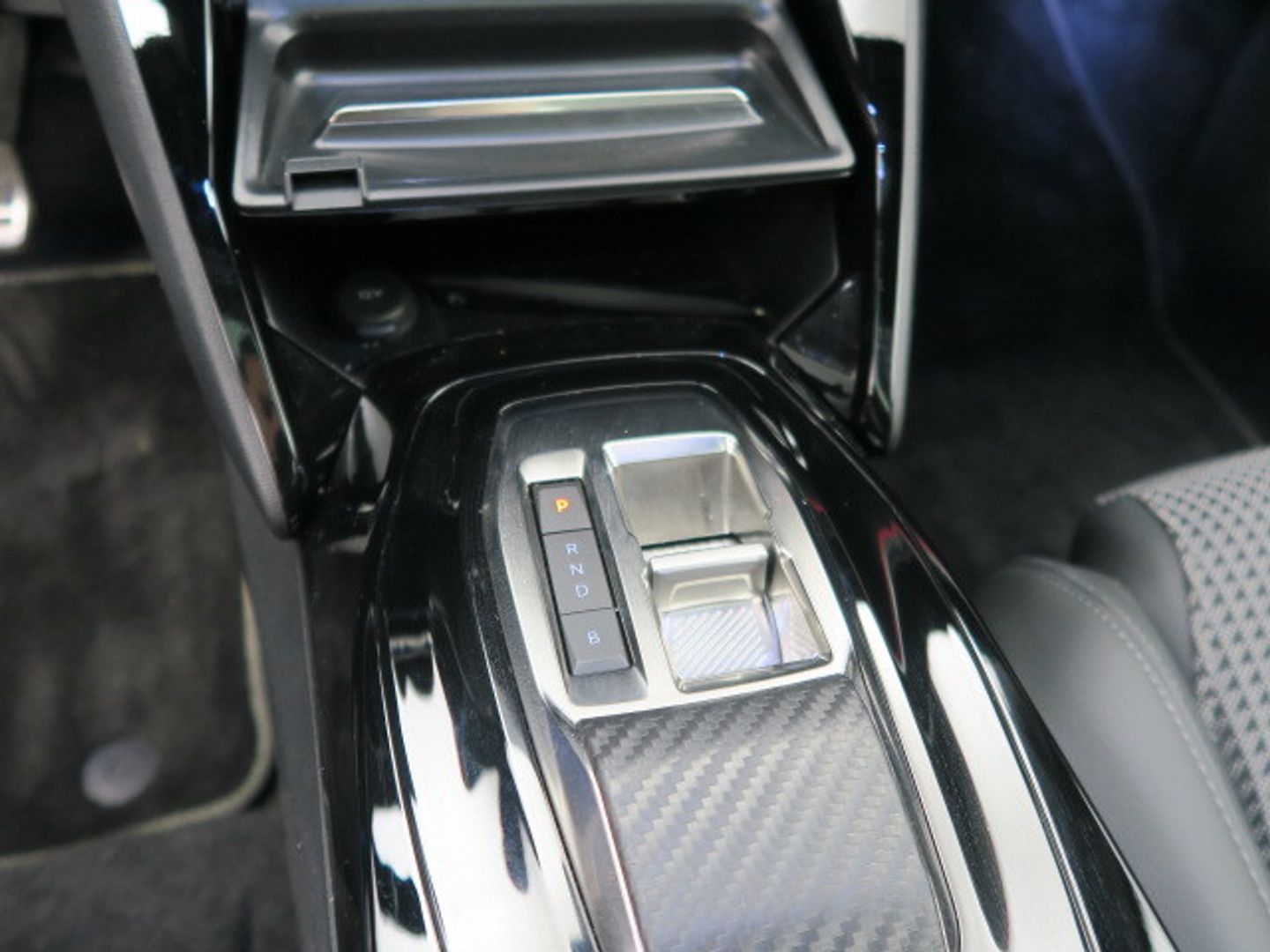 Peugeot e-2008 Eléctrico GT 100 kW (136 CV)