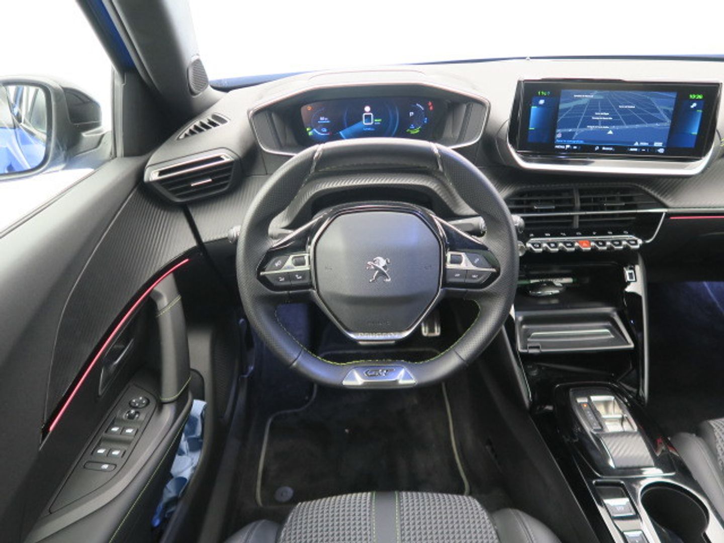 Peugeot e-2008 Eléctrico GT 100 kW (136 CV)