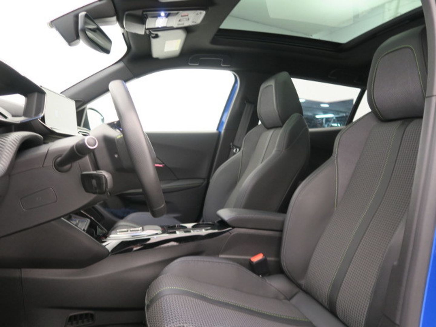 Peugeot e-2008 Eléctrico GT 100 kW (136 CV)