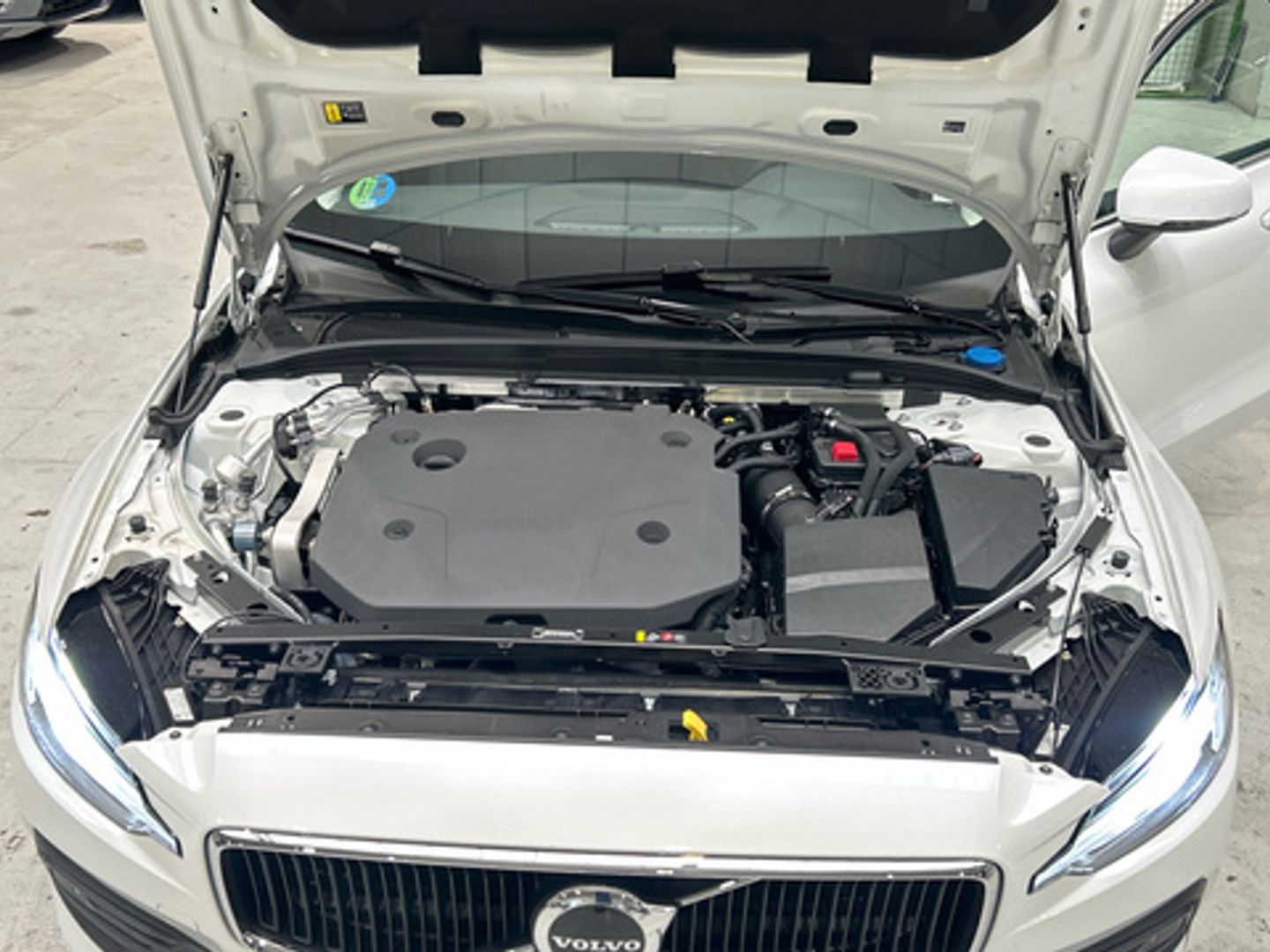 Volvo V60 B4 D Core