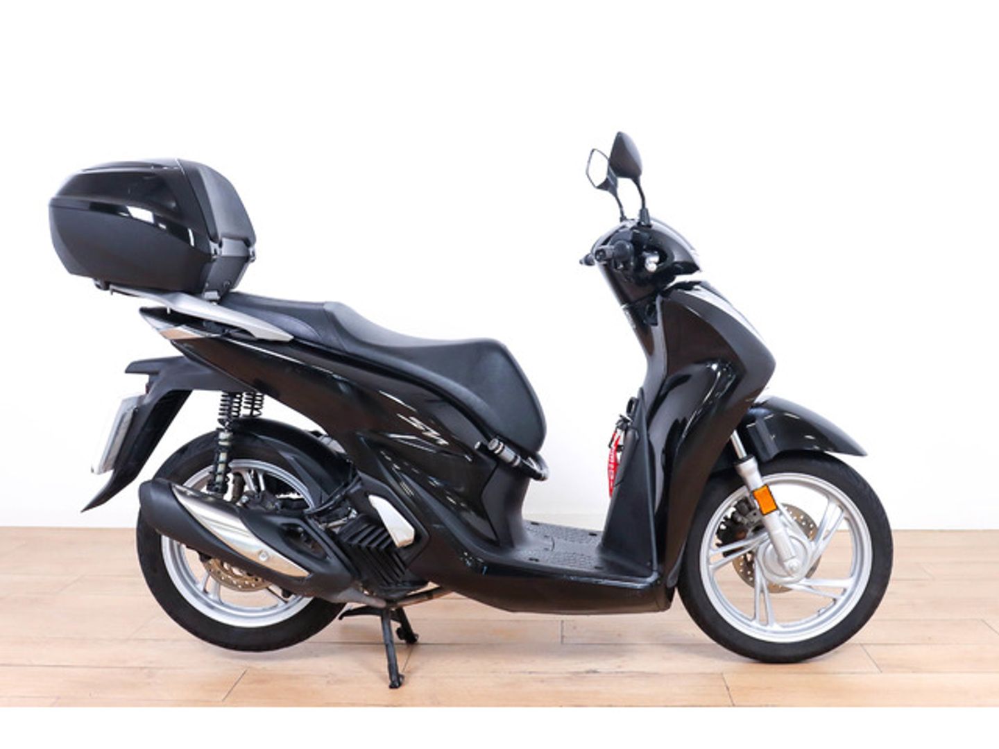 Honda SH 125i TOP BOX Negro Motorcycle