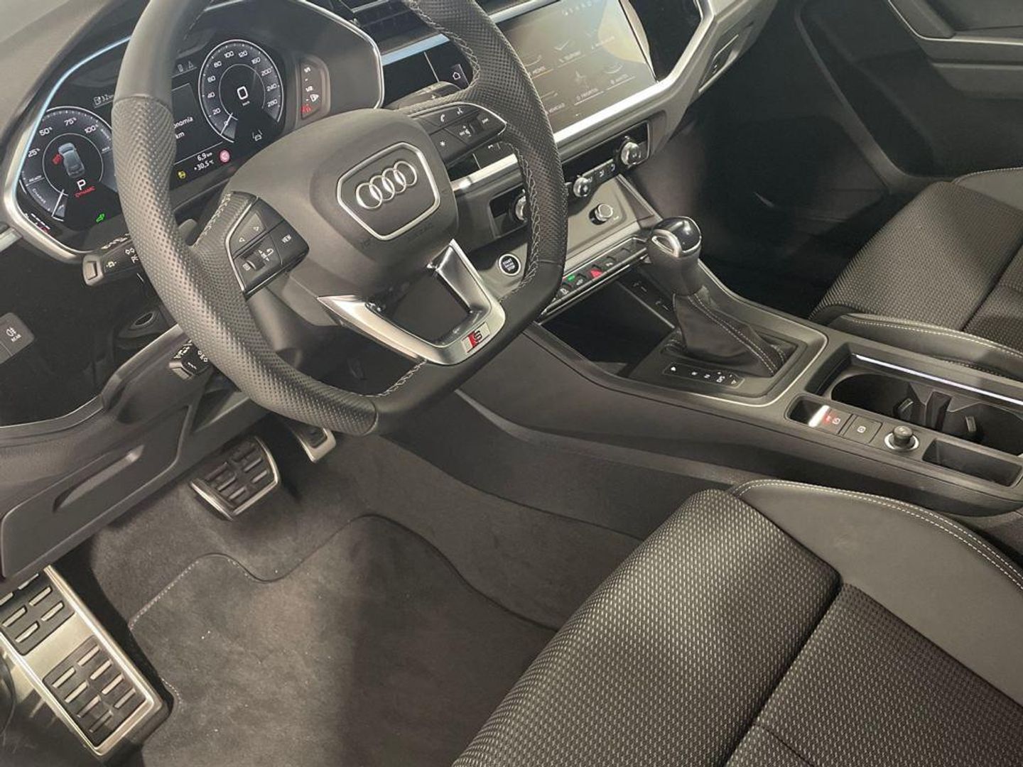 Audi Q3 TFSIe S line 45 TFSI e 180 kW (245 CV) S tronic